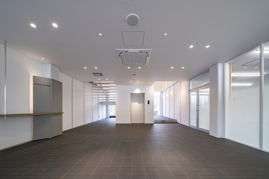 エントランスホール